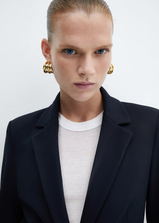 Blazer Entallado con Detalle de Pinzas