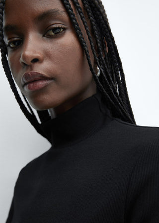 Camiseta Manga Larga con Cuello Alto