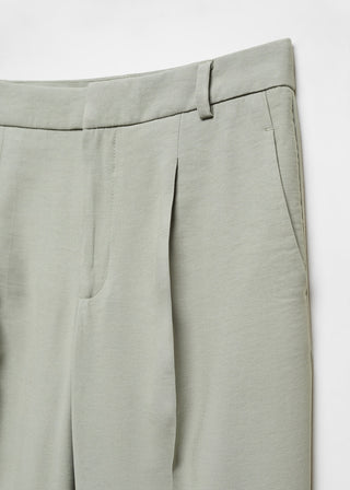 Pantalón Recto con Detalle de Pinzas
