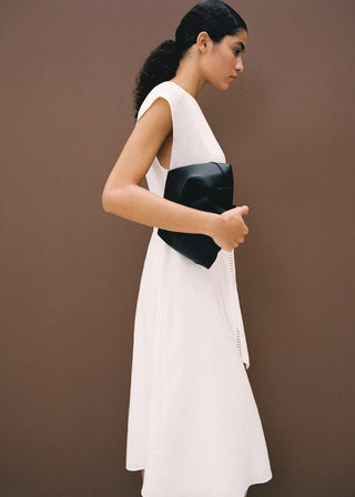 Vestido Midi con Diseño Cruzado de Lino