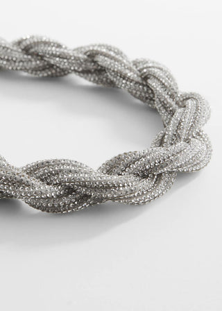 Collar con Efecto Trenzado