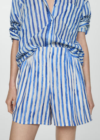 Short Talle Medio con Estampado de Rayas