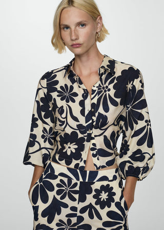 Camisa Crop con Estampado Floral