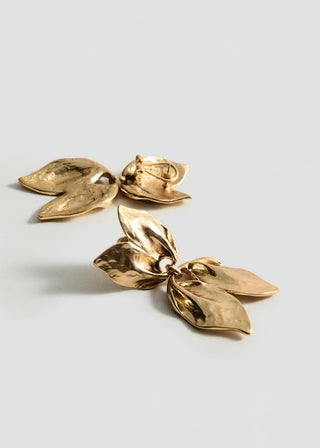 Aretes Colgantes con Diseño Floral