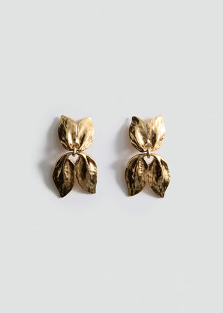 Aretes Colgantes con Diseño Floral