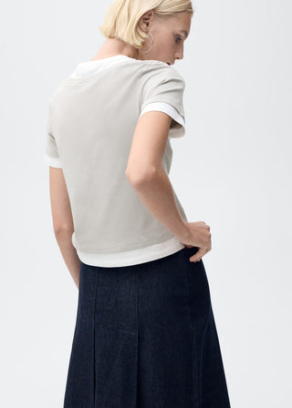 Camiseta con Detalles en Contraste de Algodón