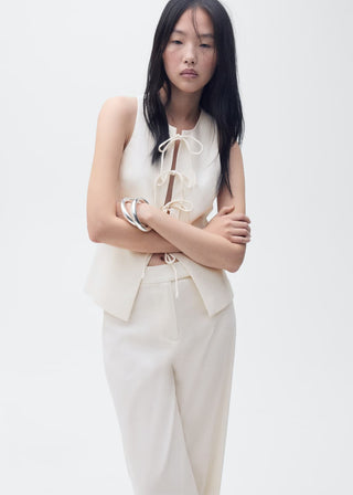 Blusa de Lino con Detalle de Lazos