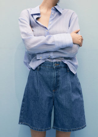 Bermuda Denim con Detalle de Pinzas