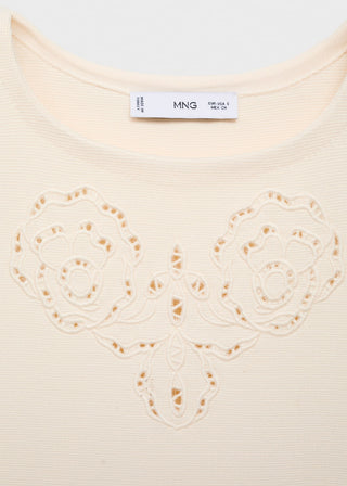 Vestido de Punto con Detalles Calados