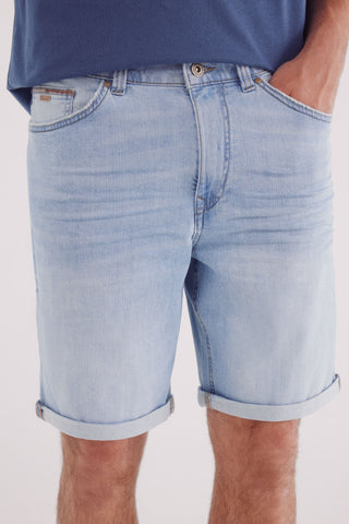 Short Denim con Detalle Dobladillo