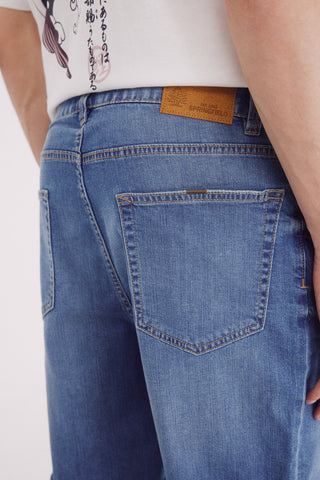 Short Denim con Detalle Dobladillo