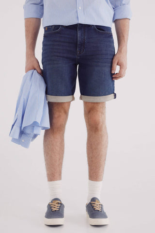 Short Denim con Detalle Dobladillo