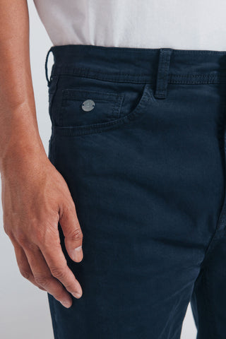 Pantalón Slim Fit con Bolsillos