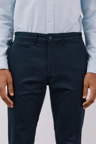 Pantalón Slim Fit con Bolsillos