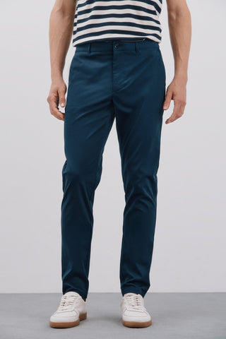 Pantalón Chino Slim Fit con Bolsillos