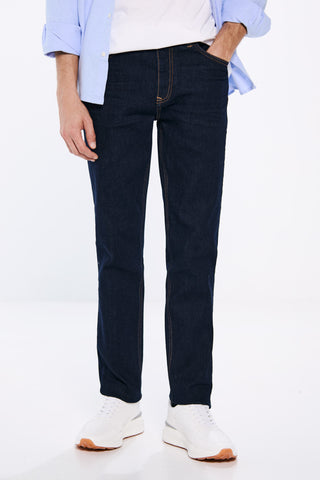 Jeans Corte Slim Fit con Bolsillos
