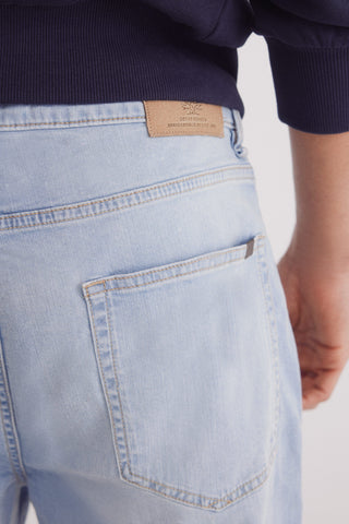 Jeans Slim Fit con Bolsillos