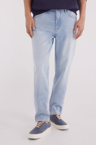 Jeans Slim Fit con Bolsillos