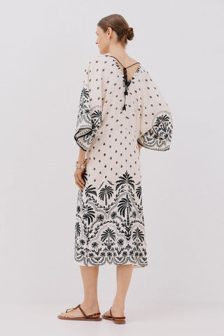 Vestido Estilo Tunica con Estampado Floral.