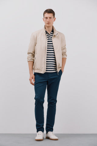 Chaqueta Cuello Alto con Bolsillos