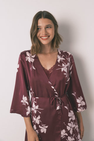 Bata Larga Tipo Kimono Estampado Floral
