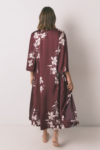 Bata Larga Tipo Kimono Estampado Floral