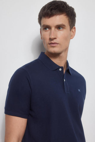 Polo Básica con Logo Bordado