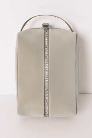 Neceser Mediano de Goma con Logo.