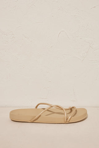 Sandalias con Tiras Cruzadas