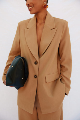 Blazer con Hombreras Cuello Solapa