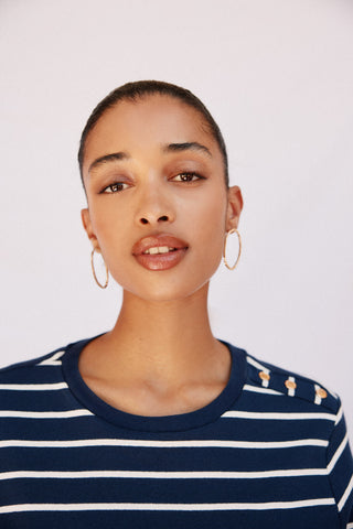 Camiseta Manga Larga con Detalle Botones