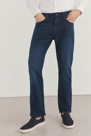 Jeans Regular Fit con Bolsillos