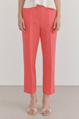 Pantalón Crop con Detalle de Pinzas