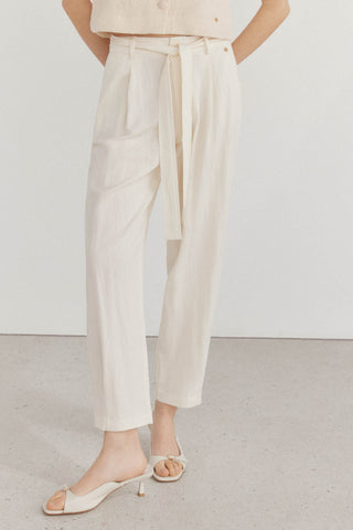 Pantalón Talle Medio con Cinturón