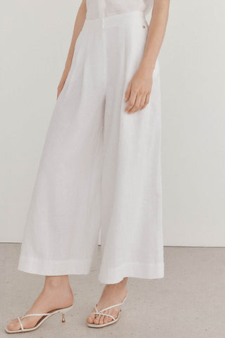 Pantalón Ancho con Pinzas Delanteras