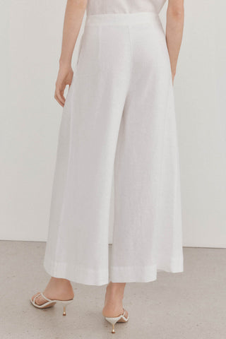 Pantalón Ancho con Pinzas Delanteras