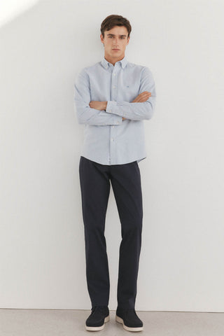 Pantalón Chino Regular Fit con Bolsillos