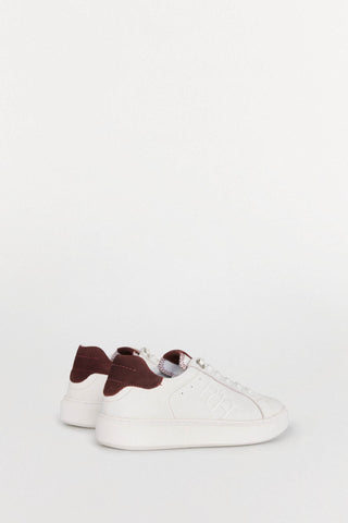 Tenis de Piel con Logo Grabado, Mujer
