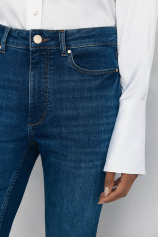 Jeans Flare Push Up con Bolsillos