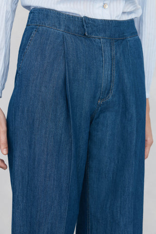 Jeans Wide Leg con Detalle Pinzas