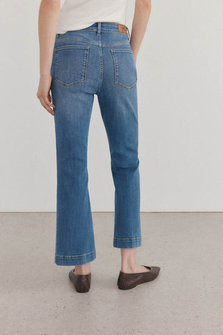 Jeans Flare Talle Alto con Bolsillos