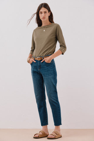 Jeans Mom Talle Medio con Bolsillos