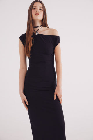 Vestido Ajustado con Escote Asimétrico