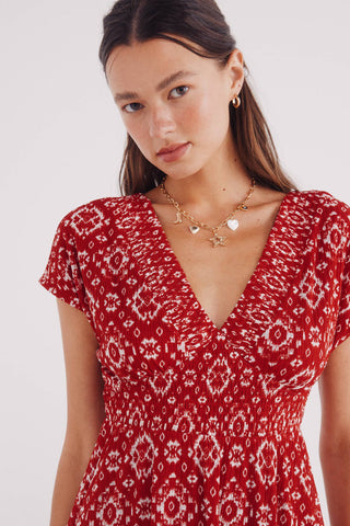 Vestido Corto con Estampado Geométrico