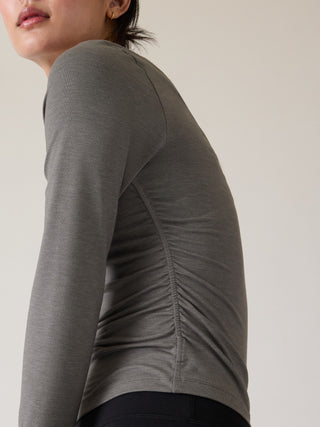 Camiseta Deportiva con Detalle Fruncido