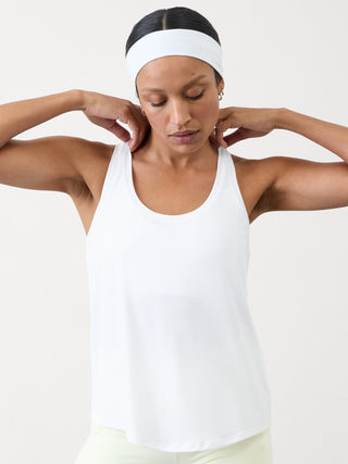Camiseta Deportivo con Detalle en la Espalda