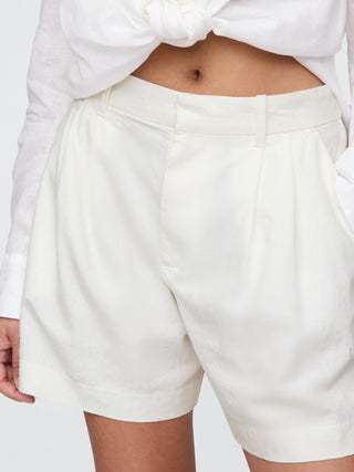 Short Talle Alto con Detalle Plisado