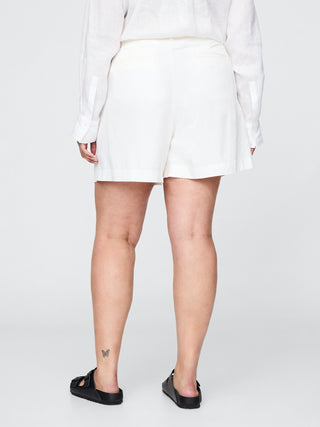 Short Talle Alto con Detalle Plisado