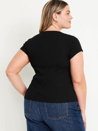 Camiseta Manga Corta Cuello Cuadrado.