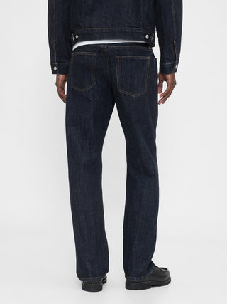 Jeans Rectos Talle Alto con Bolsillos.